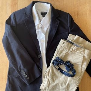 Crewcuts boys suit size 6/7 navy and khaki